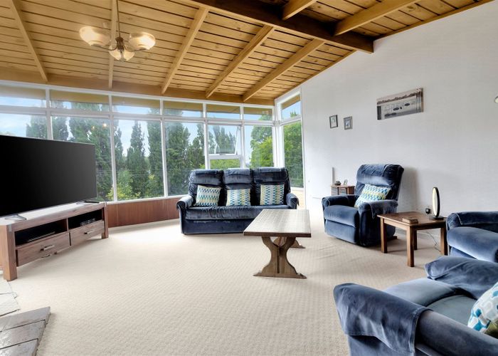  at 6 Alwyn Avenue, Te Atatu South, Auckland
