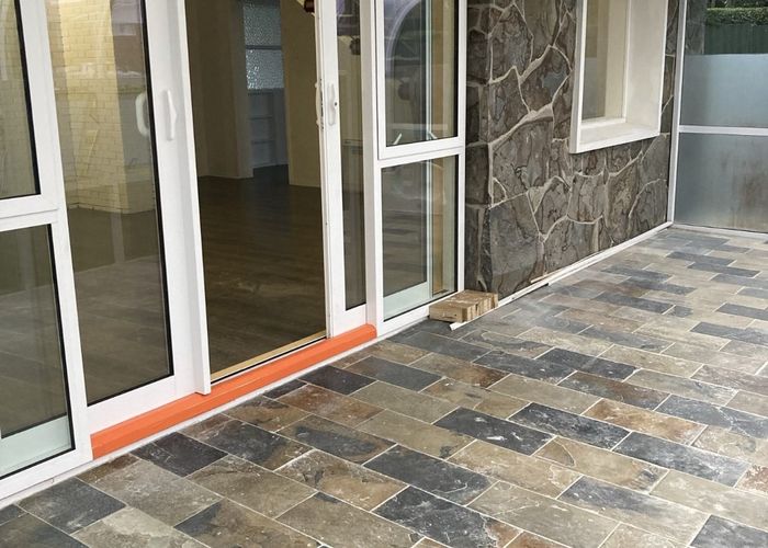  at 21 Lyndhurst Road, Te Atatu South, Waitakere City, Auckland