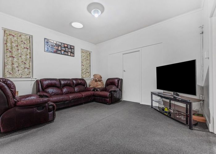  at 1/131 Carruth Road, Papatoetoe, Auckland