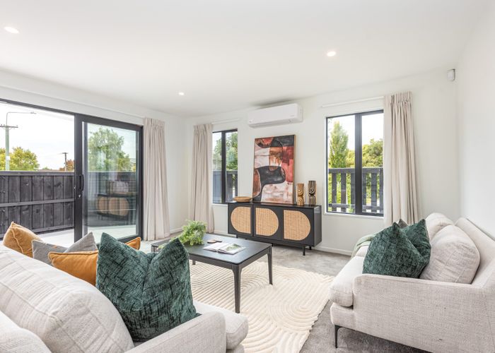  at 210 Edgeware Road, Edgeware, Christchurch City, Canterbury