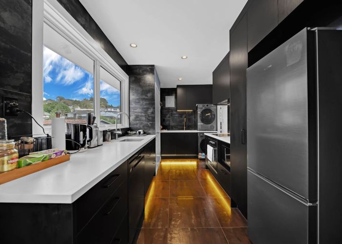  at 69 Weldene Avenue, Glenfield, North Shore City, Auckland