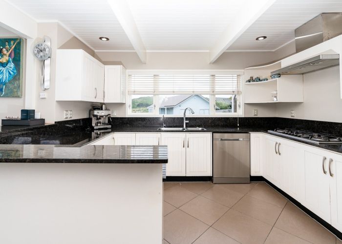  at 28 Welland Place, Island Bay, Wellington, Wellington