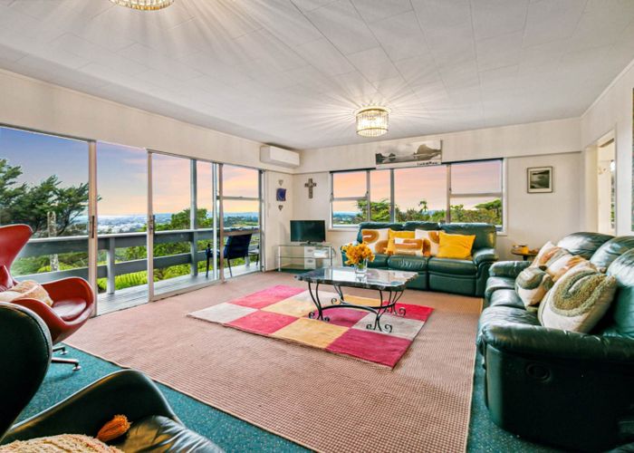  at 1144 Scenic Drive North, Swanson, Waitakere City, Auckland