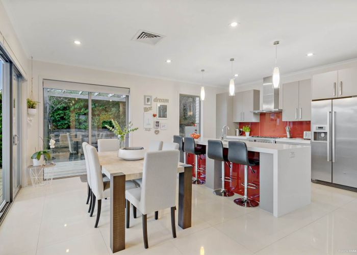  at 6 Henriette Place, The Gardens, Auckland