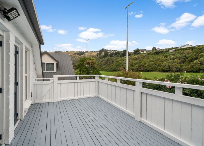  at 2/14 Wakatu Avenue, Redcliffs, Christchurch City, Canterbury