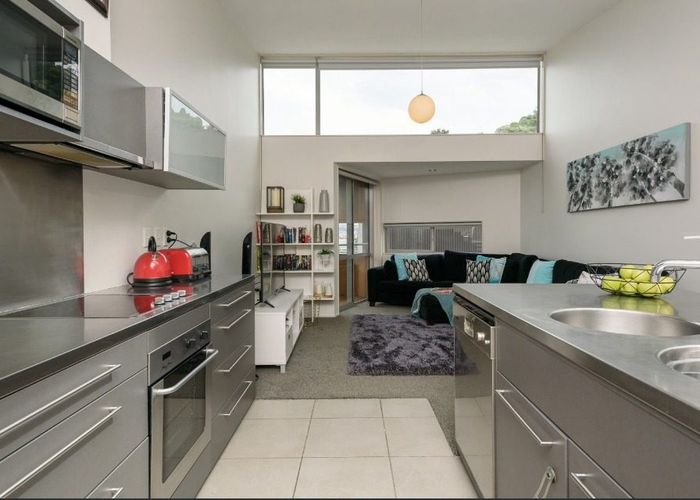  at 8/2  Onslow Road, Khandallah, Wellington, Wellington