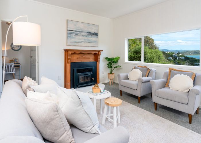  at 84 Cluny Road, Plimmerton, Porirua