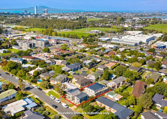  at 14C Ellen Avenue, Hillcrest, Auckland