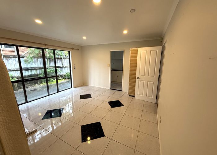  at 102 Middlefield Drive, Flat Bush, Manukau City, Auckland
