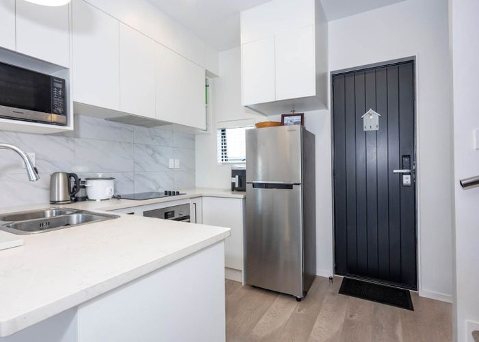  at 23  Morihana Close, Glen Eden, Waitakere City, Auckland