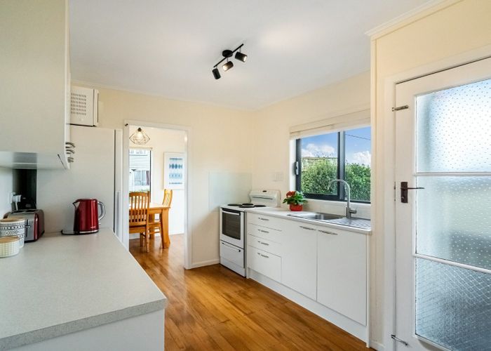  at 539 Glenfield Road, Glenfield, North Shore City, Auckland