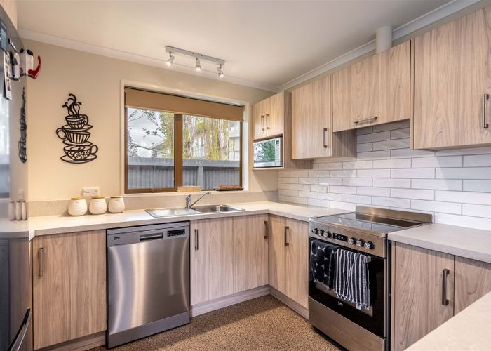  at 27 Duncan Street, Hawthorndale, Invercargill