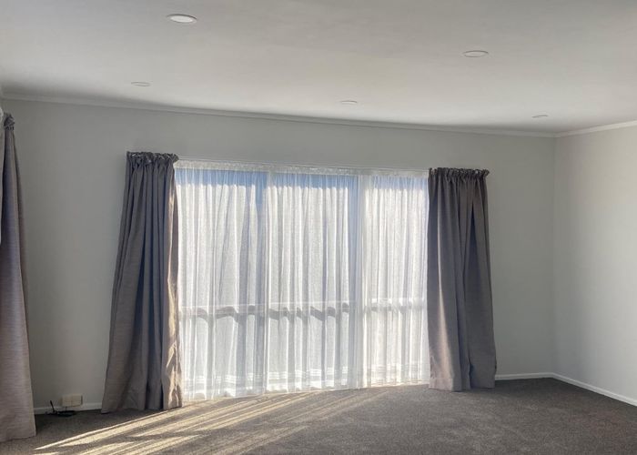  at 1/24 Broadfell Avenue, Avonhead, Christchurch