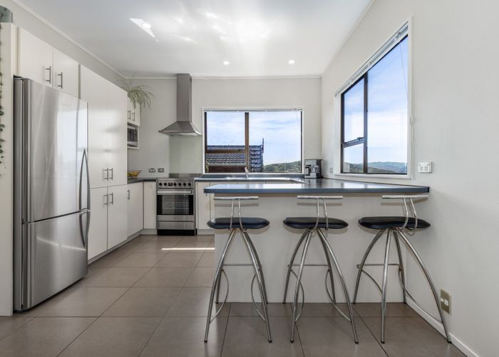  at 9 Kinnel Grove, Papakowhai, Porirua, Wellington