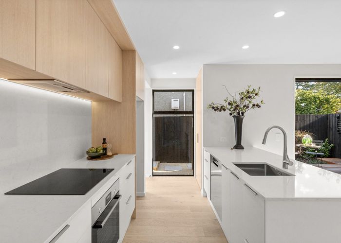  at 2/9 Innes Road, St. Albans, Christchurch City, Canterbury