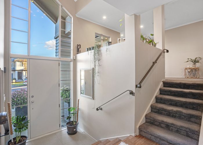  at 5 Chateau Rise, Flat Bush, Auckland
