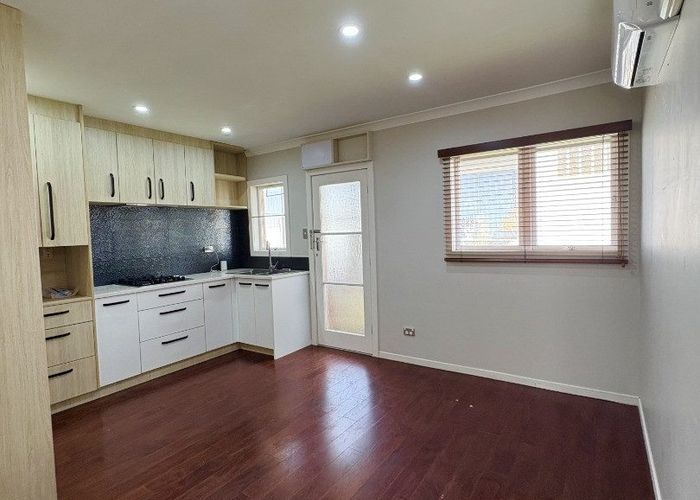  at 2/32 Watea Street, Sandringham, Auckland City, Auckland