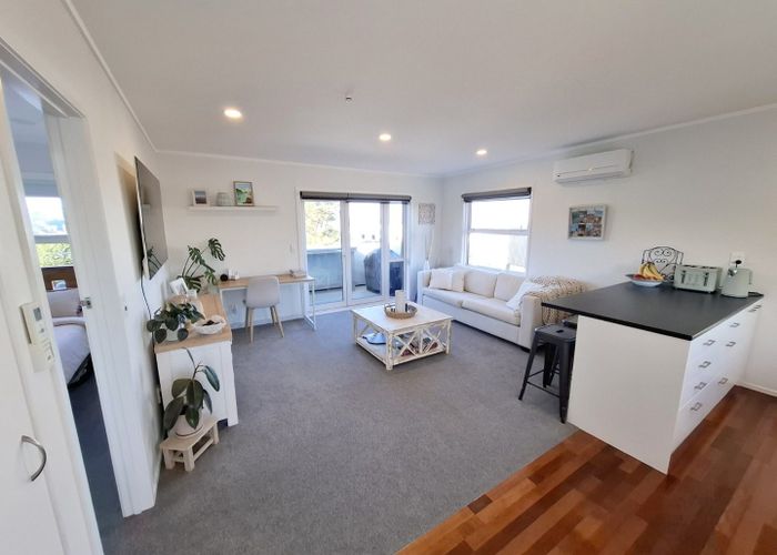  at 6/18 Parr Terrace, Castor Bay, North Shore City, Auckland