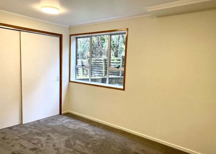  at 88 Spinella Dr, Glenfield, North Shore City, Auckland