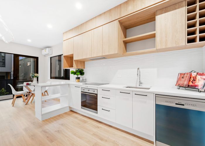  at 20 Don Oliver Lane, Glen Eden, Waitakere City, Auckland
