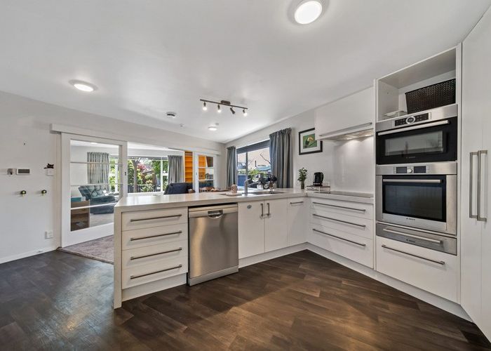  at 21 Kent Lodge Avenue, Avonhead, Christchurch City, Canterbury