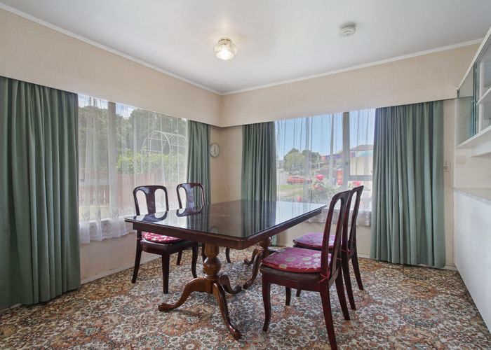  at 28 Wycherley Drive, Bucklands Beach, Auckland