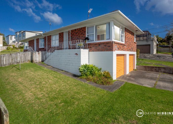  at 1/18 Anne Road, Hillcrest, North Shore City, Auckland