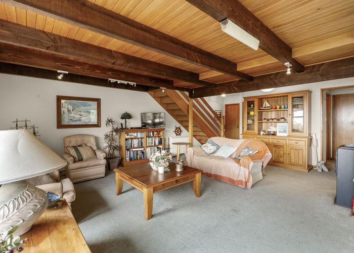  at 19 Moncks Spur Road, Redcliffs, Christchurch City, Canterbury