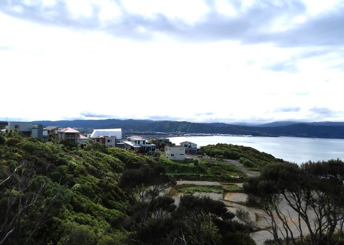  at 11 Cromwell Point, Newlands, Wellington