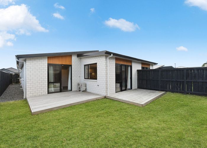  at 2/35 Tokerau Drive, Rototuna, Hamilton, Waikato