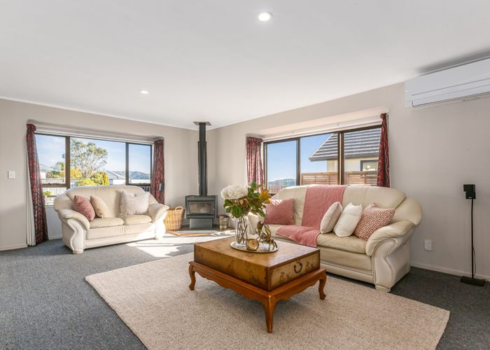  at 21 Landsdowne Terrace, Karori, Wellington