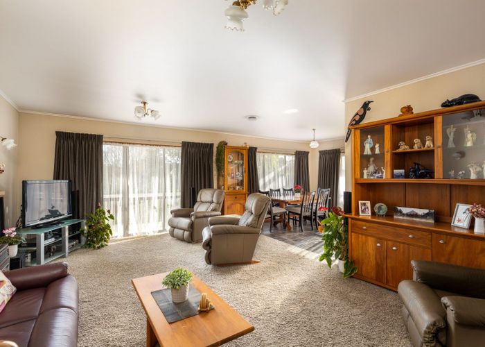  at 10 Ruskin Place, Westown, New Plymouth