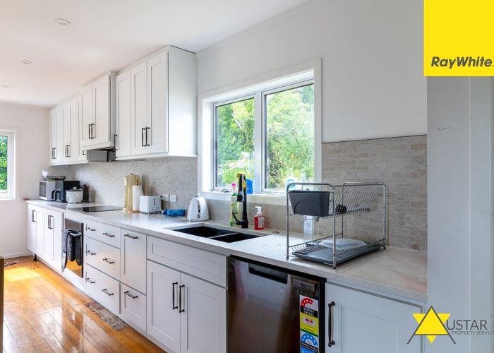  at 2/31 Lanigan Street, Birkdale, North Shore City, Auckland