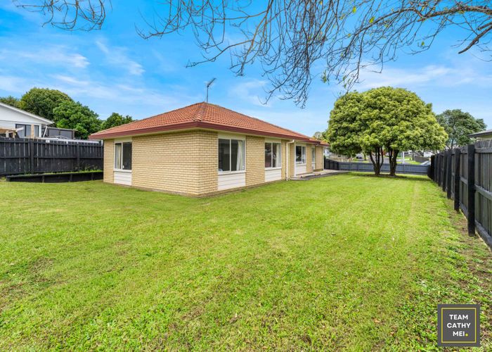  at 15 Bernina Place, Weymouth, Manukau City, Auckland