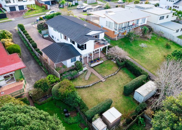 Free property data for 16 Knightsbridge Drive, Forrest Hill, Auckland homes.co.nz