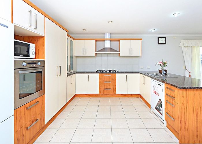  at 10 Reinheimer Place, Flat Bush, Manukau City, Auckland