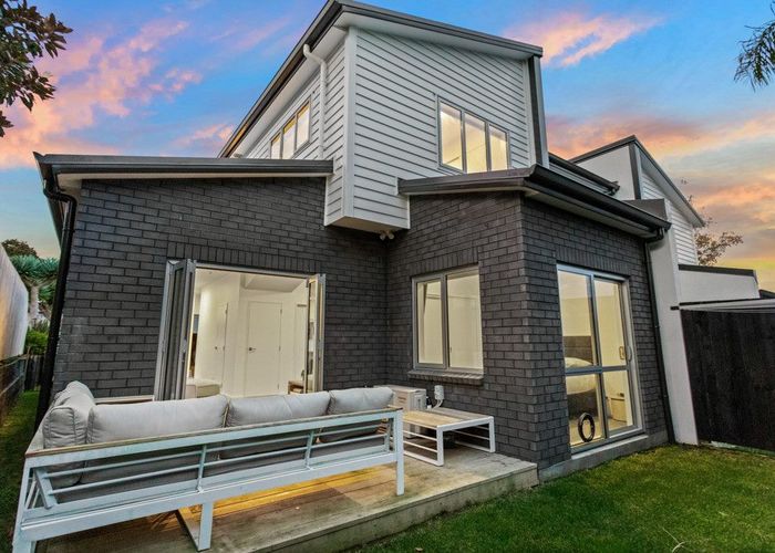  at 21B Vincent Street, Howick, Auckland