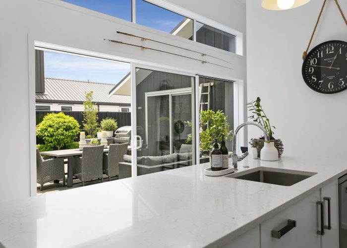  at 16 Pukenamu Road, Rainbow Point, Taupo