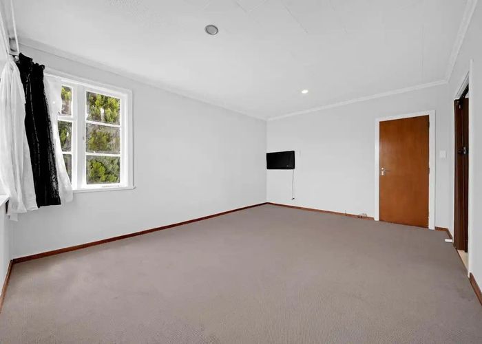  at 2 Galbraith Street, Mount Roskill, Auckland City, Auckland