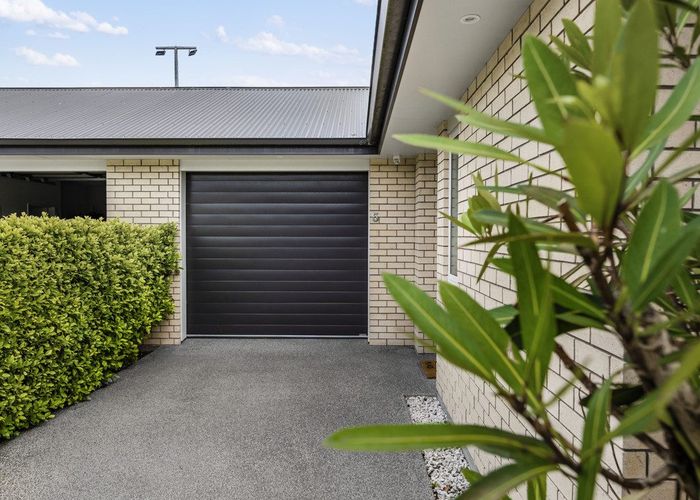  at 5 Howden Lane, Golflands, Auckland