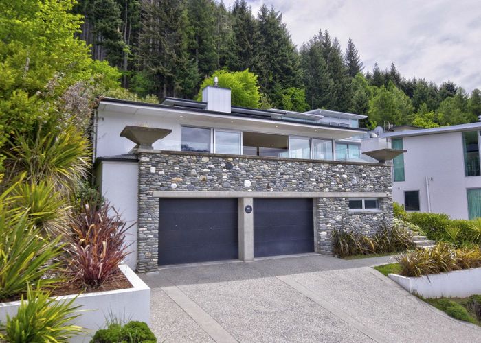  at 4 Lancewood Lane, Town Centre, Queenstown-Lakes, Otago