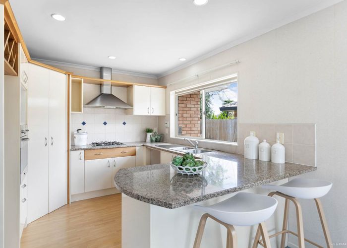  at 9 Caltra Place, East Tamaki, Auckland