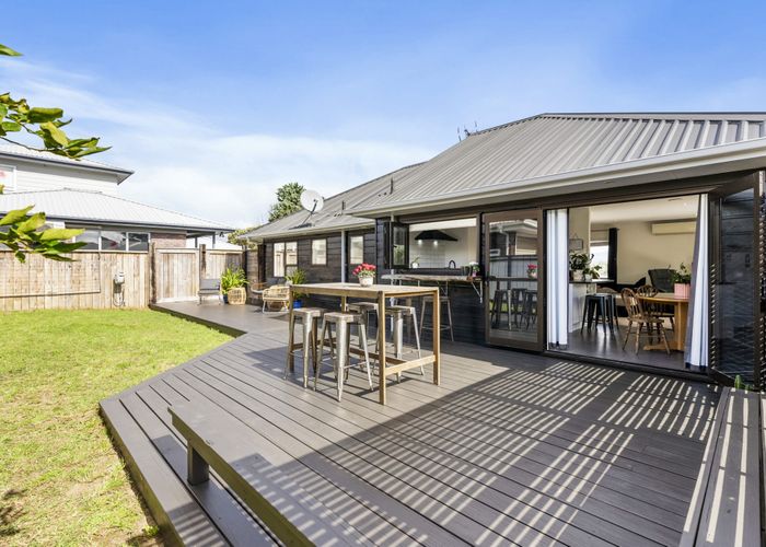  at 6 Darcy Place, Massey, Auckland