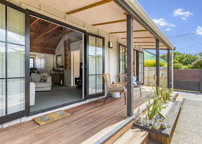  at 12 Heretaunga Square, Silverstream, Upper Hutt