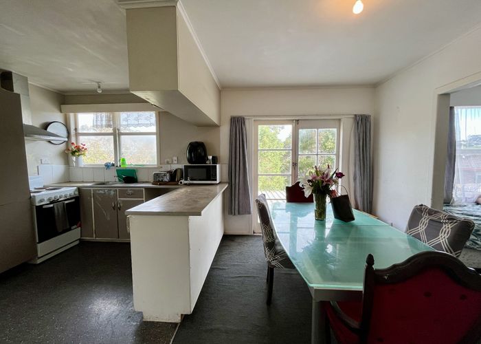  at 194 Don Buck Road, Massey, Waitakere City, Auckland