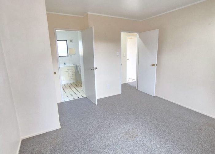  at 6a  Blacklock Avenue, Henderson, Waitakere City, Auckland