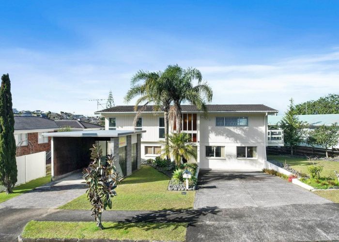 at 19 Ravenwood Drive, Forrest Hill, North Shore City, Auckland