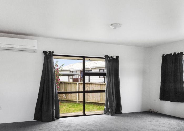  at 1/12 Solveig Place, Randwick Park, Auckland