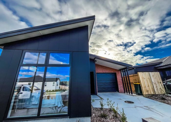  at 15 Waruhia Crescent, Rototuna, Hamilton, Waikato