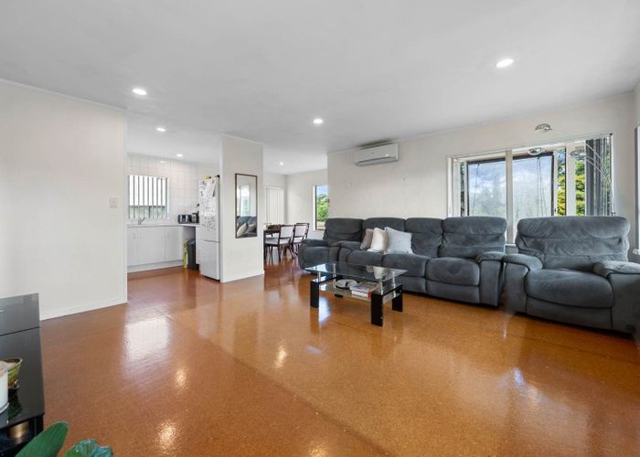  at 10 Nedlands Place, Burswood, Auckland